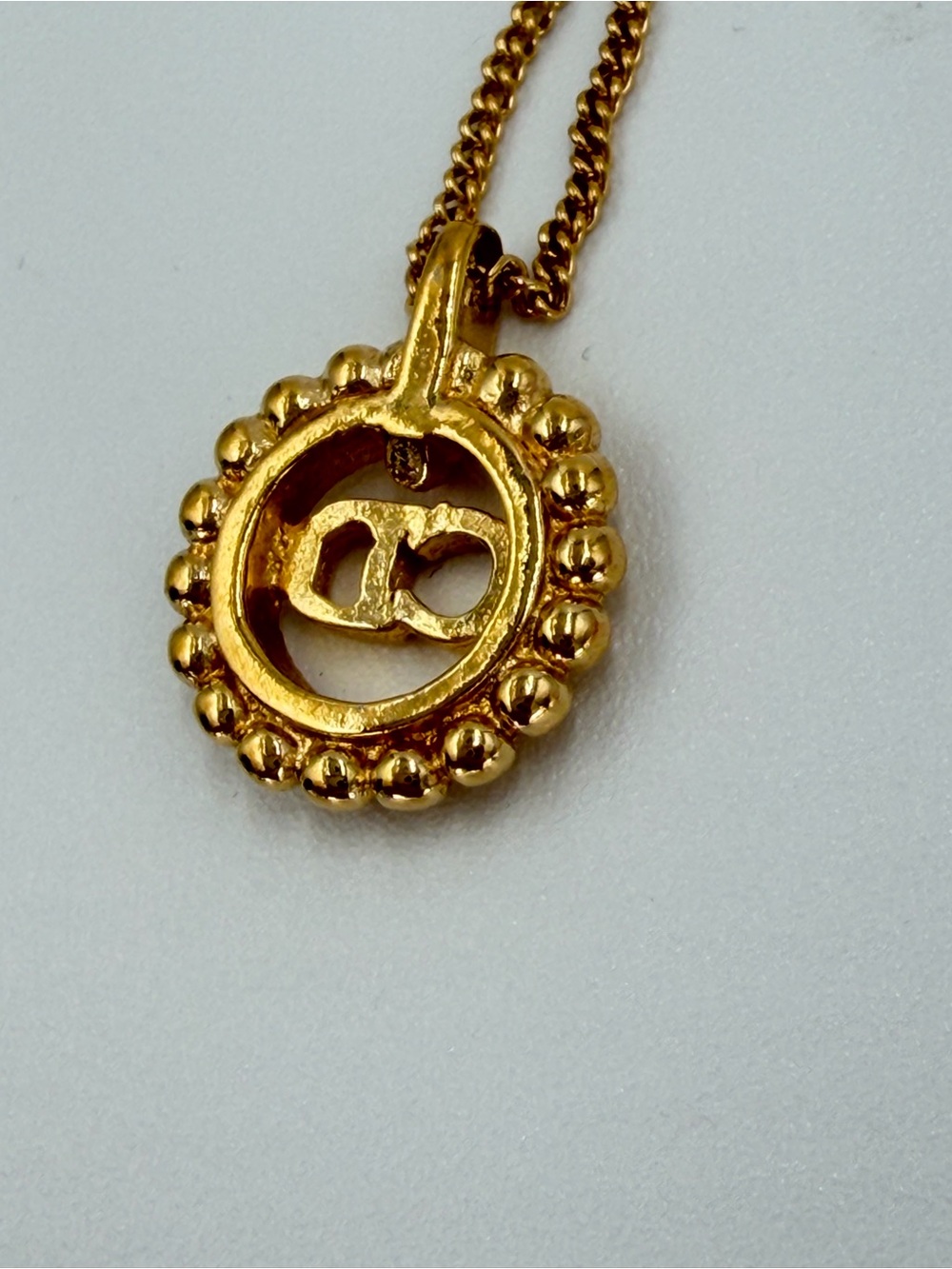 Dior Vintage Gold Tone Medallion Pendant Necklace Excellent Condition - Picture 11 of 12